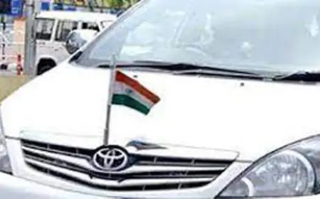 Republic Day 2023 : गाड़ी पर लगाया तिरंगा तो काटनी होगी जेल, जानें पूरा नियम