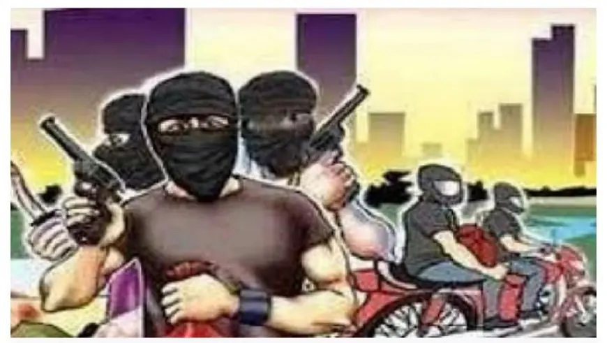Noida News : नोएडा में बुजुर्ग को बंधक व घायल कर लाखों की लूट, सेक्टरवासी सहमे