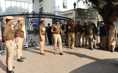 Noida News  : नोएडा में सख्त पहरे में शुरू हुई पुलिस कांस्टेबल भर्ती परीक्षा