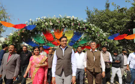 Noida News : नोएडा में शुरू हुई देसी-विदेशी फूलों की प्रदर्शनी, होगी प्रतियोगिताएं