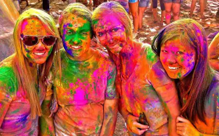 Noida News : रेन डांस, डीजे व ढोल की थाप पर ग्रेटर नोएडा में होगा होली कार्निवाल