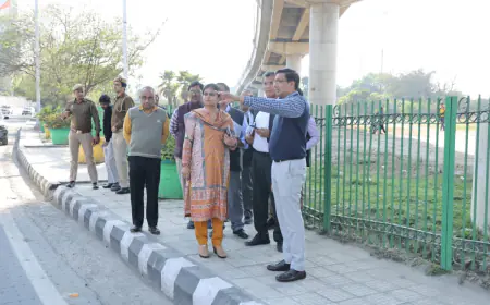 Noida News : नोएडा सीईओ ने उद्यान विभाग के कार्यों का किया निरीक्षण