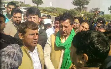 Noida News : प्राधिकरण के अधिकारी अपनी हरकतों से आये बाज, नहीं तो होगा उग्र प्रदर्शन: सुखवीर खलीफा