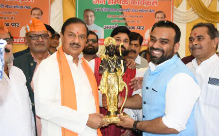 Noida News : ग्रेटर नोएडा में आयोजित हुआ सांसद आपके द्वार कार्यक्रम