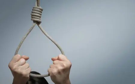 Noida News : 40 वर्षीय व्यक्ति ने की आत्महत्या