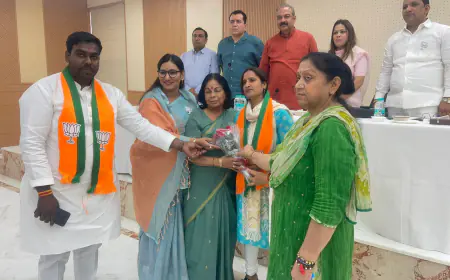 Noida News : अमित शाह के आने से पहले सपा को नोएडा में झटका, दो नेता भाजपा में हुए शामिल