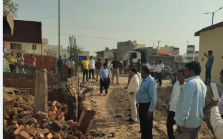 Noida Authority : एक माह में 236.80 करोड़ की भूमि अतिक्रमण मुक्त