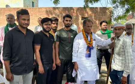 Noida News : खुर्जा विधानसभा क्षेत्र के गांवों में बसपा प्रत्याशी राजेंद्र सिंह सोलंकी का भव्य स्वागत, जनता ने दिया समर्थन