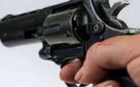 Greater Noida News :  इकलौते बेटे ने गोली मारकर की आत्महत्या