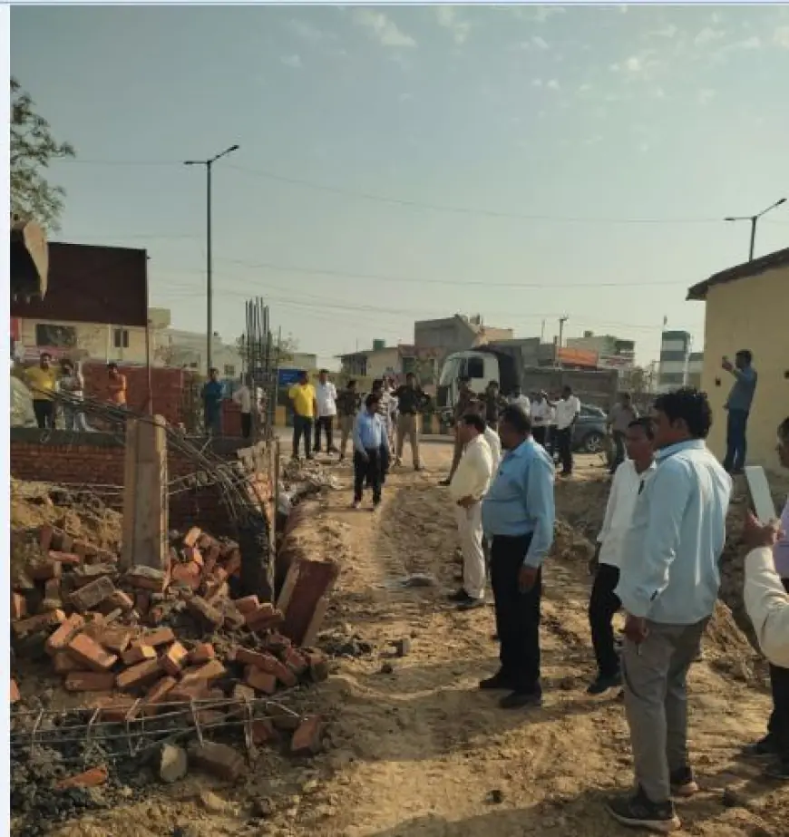Noida Authority : एक माह में 236.80 करोड़ की भूमि अतिक्रमण मुक्त