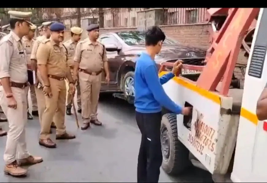Noida News :  विशेष अभियान चलाकर 30 वाहनों को किया सीज