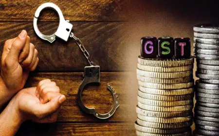 GST Fraud : अरबों के जीएसटी घोटाले में 25 हजारी इनामी मां-बाप व बेटा गिरफ्तार