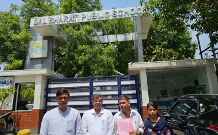 Noida News : बीमारी के बाद बाल भारती पब्लिक स्कूल में पढ़ने आयी छात्रा को थमाई टीसी