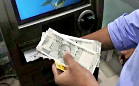 Noida News : एटीएम कार्ड चोरी कर खाते से रकम निकालने वाला शातिर बदमाश गिरफ्तार