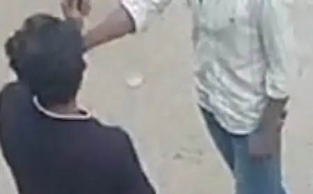 Noida News: बदमाश ने खुलेआम लहराया छुरा, सोशल मीडिया पर वीडियो वायरल