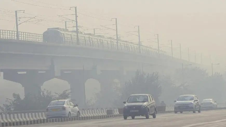 Noida News : रेड जोन में पहुंचा ग्रेटर नोएडा, एनसीआर की हवा हुई जहरीली