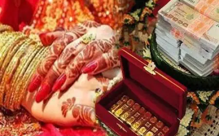 Greater Noida News: ससुरालवालों ने दहेज न लाने पर महिला को बेटे से किया अलग