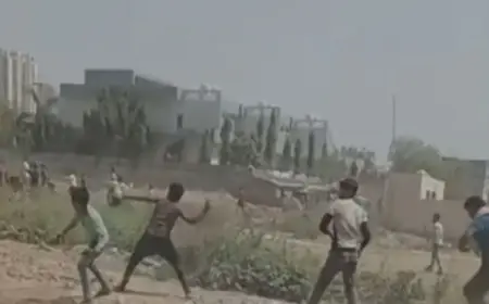 Greater Noida News : अतिक्रमण हटाने गई ग्रेटर नोएडा प्राधिकरण की टीम पर हमला, सुरक्षाकर्मी घायल