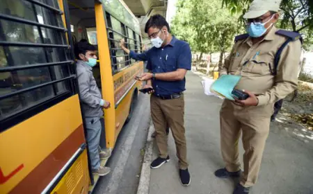 Noida News : बीते एक वर्ष में 30 हजार वाहनों का पंजीकरण निरस्त