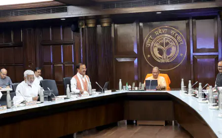 Lucknow News : उत्तर प्रदेश में पेपर लीक होने पर आरोपितों को मिलेगी आजीवन कारावास, एक करोड़ का लगेगा जुर्माना, कैबिनेट ने दी मंजूरी