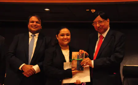 Noida News : कानूनी पेशे में असीमित संभावनाएं: डॉ. अशोक के चौहान