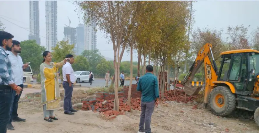 Noida News :  प्राधिकरण का सेक्टर-44 में भू-माफिया के खिलाफ बड़ा एक्शन