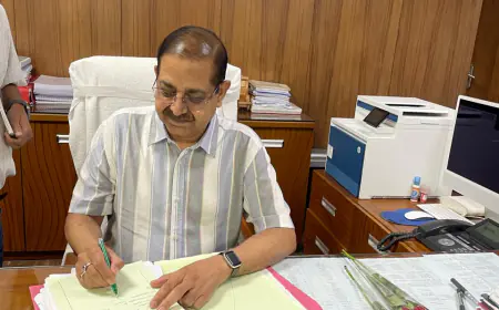 Noida News : यमुना प्राधिकरण में दिसंबर तक सीईओ पद पर बने रहेंगे डा. अरुणवीर सिंह, बधाई व शुभकामनाएं देने वालों का लगा तांता