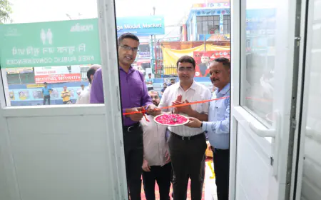 Noida News : कंचनजंघा मार्केट में नव निर्मित हाईटेक शौचालय जनता को समर्पित