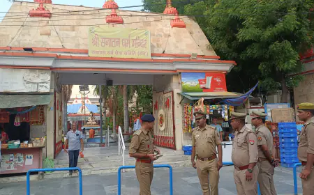Noida News : श्रावण मास के पहले सोमवार पर हर- हर महादेव के नारे से गुंजायमान हुए मंदिर