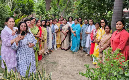 Noida News : भाजपा महिला मोर्चा ने फलदार व छायादार पौधों का किया रोपण