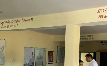 Greater Noida News : स्मार्ट विलेज घंघोला की लाइब्रेरी में पठन- पाठन कर छात्रों ने सफलता की ओर बढ़ाया कदम