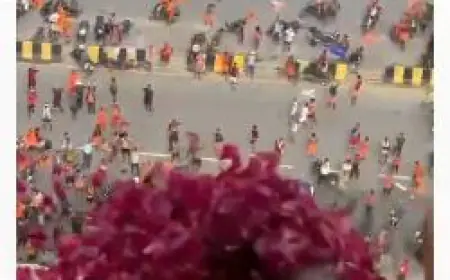 Kanwad Yatra 2024 : कांवड़ियों पर आसमान से हुई पुष्प वर्षा, शिव भक्तों ने सीएम योगी के लगाए नारे