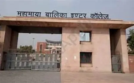 Noida News : तेज आंधी और बारिश के चलते महामाया बालिका इंटर कॉलेज में शीशा टूटकर गिरा, 7 छात्राए घायल