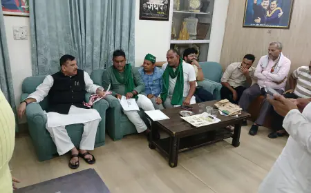 Noida News : भाकियू मंच ने पशुपालकों के समर्थन में आप सांसद को सौंपा ज्ञापन