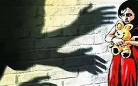 Noida News : दुकान पर सामान लेने गई 15 वर्षीय किशोरी के साथ 55 वर्षीय  दुकानदार ने की अश्लील हरकत 