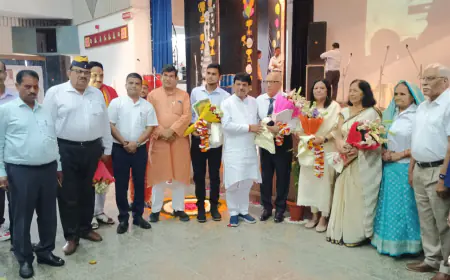 Noida News :  काकोरी ट्रेन एक्शन की 100वीं वर्षगांठ पर शहीदों के परिजनों को किया सम्मानित