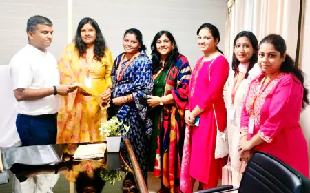 Noida News : उत्तर प्रदेश युवा व्यापार मंडल की महिला प्रकोष्ठ ने डीएम को सौंपा 3 सूत्रीय ज्ञापन