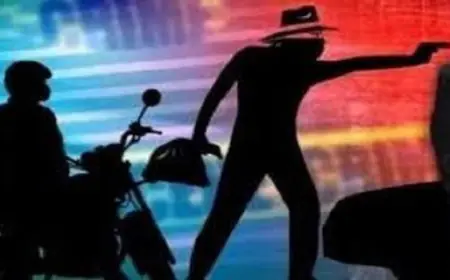 Noida News : मुरादाबाद के व्यापारी से हथियारों के बल पर 5 लाख लूटे