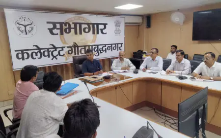 Greater Noida News : आयुष मिशन के कार्यक्रमों का अधिकारी करें प्रचार-प्रसार, अस्पतालों में दवाओं की न हो कमी : मनीष वर्मा