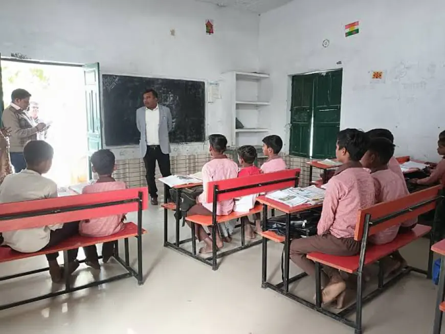 Noida News : हाइटेक सिटी के परिषदीय स्कूलों से मुंह मोड़ रहे हैं छात्र
