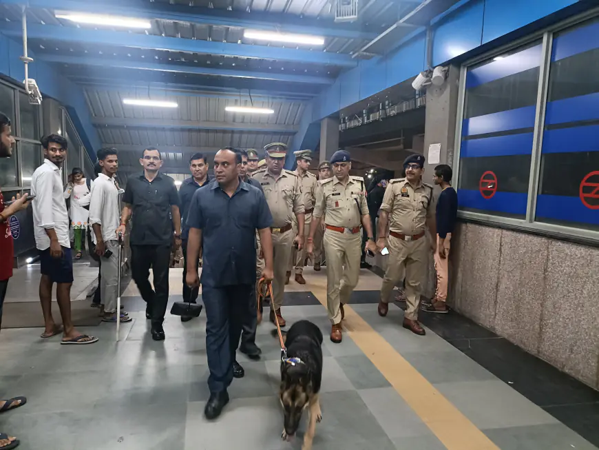 Noida News : स्वतंत्रता दिवस के मद्देनजर पुलिसबल के साथ अधिकारियों ने चलाया चेकिंग अभियान