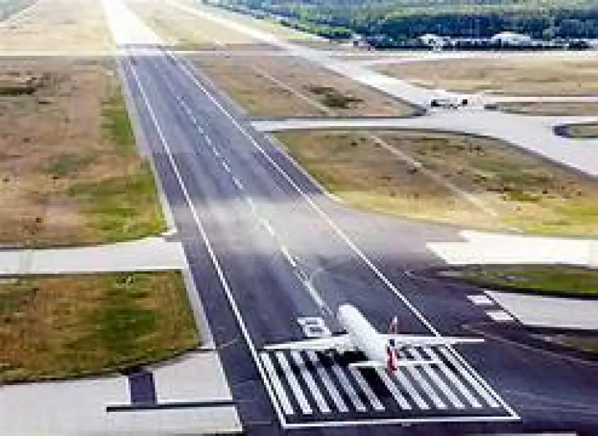 Noida International Airport : जेवर एयरपोर्ट के रनवे का काम हुआ पूरा, नवंबर से शुरू होगा ट्रायल