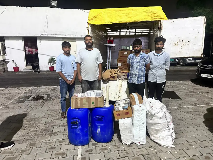 Noida News : अपमिश्रित शराब बनाने वाली फैक्ट्री का भंडाफोड़, यूपी एसटीएफ में चार लोगों को किया गिरफ्तार