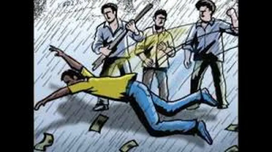 Noida News : सोसाइटी के अंदर सेक्रेटरी से बात कर रहे व्यक्ति के साथ मारपीट