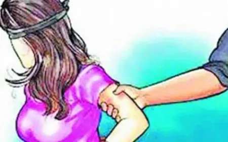 Noida News : पिता के साथ क्रिकेट अकेडमी जा रही युवती के साथ बाइक सवार ने की अश्लील हरकत