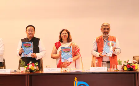 Noida News : समाज को सही दिशा देकर शिक्षक करता है युग निर्माण : प्रो. सरोज शर्मा