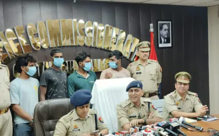 Noida News : बाल अपचारी को बाइक पर बैठाकर एनसीआर में लूटपाट व चोरी करने वाले चार बदमाश गिरफ्तार