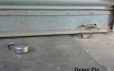 Noida News : दुकान का ताला तोड़कर 1.30 लाख चुराये