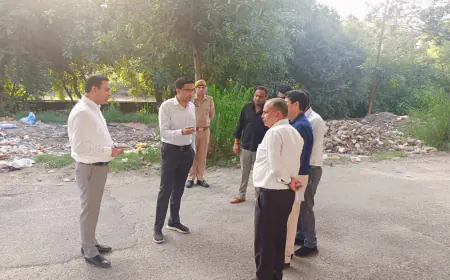 Noida News : नोएडा सीईओ को निरीक्षण में शहर की सड़कें मिली क्षतिग्रस्त, वरिष्ठ प्रबन्धक को कारण बताओ नोटिस जारी