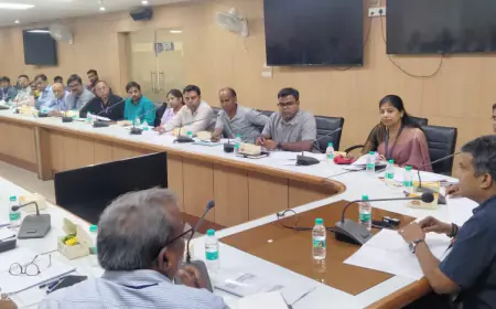 Greater Noida News : ग्राहकों का काम बैंक अधिकारी व कर्मचारी करें, दलालों पर रखी जाए विशेष नजर: मनीष कुमार वर्मा